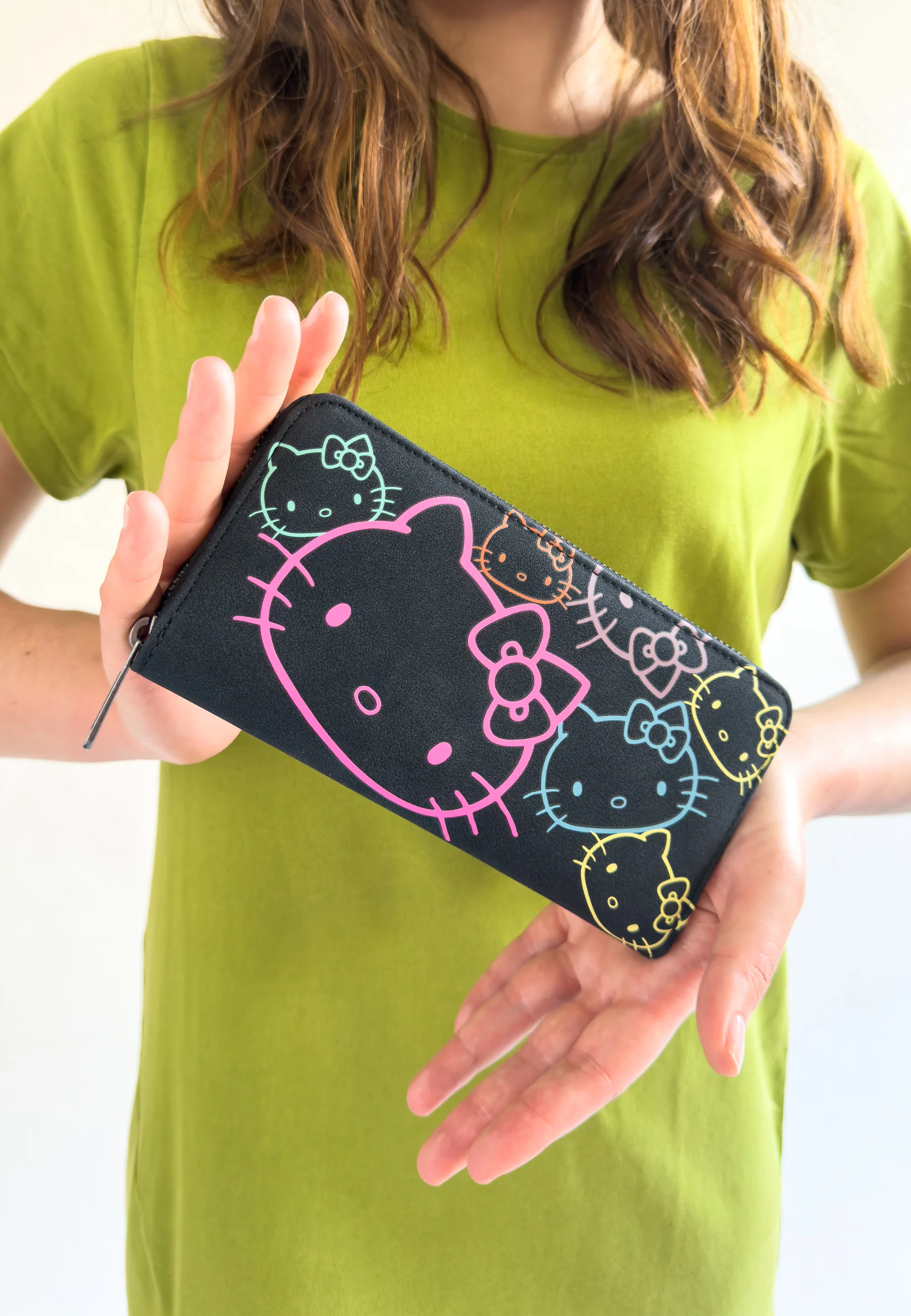 Hello Kitty fritzi | Nicole | Limited Outline - Image 3