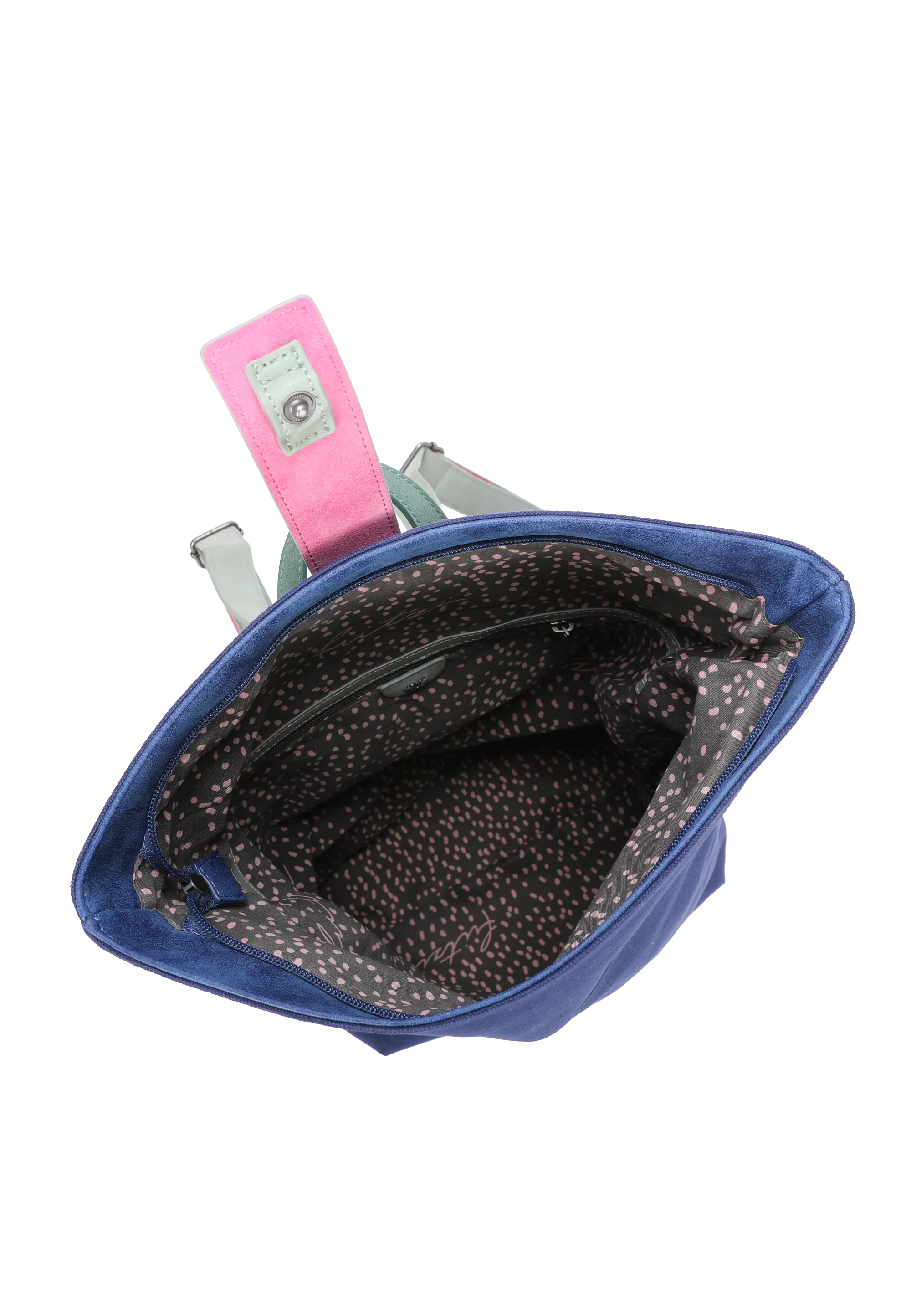 Izzy03 - Image 14