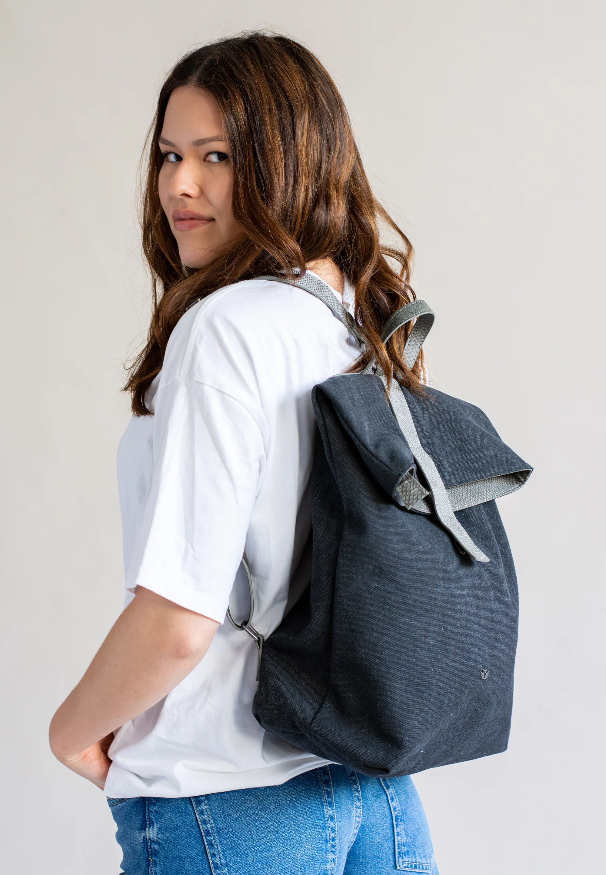 Izzy03 - Image 61